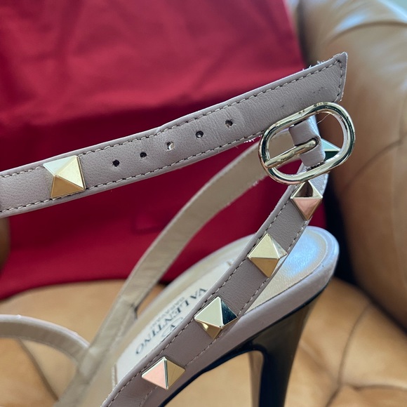 Authentic Valentino pumps - size 39 - Picture 13 of 16